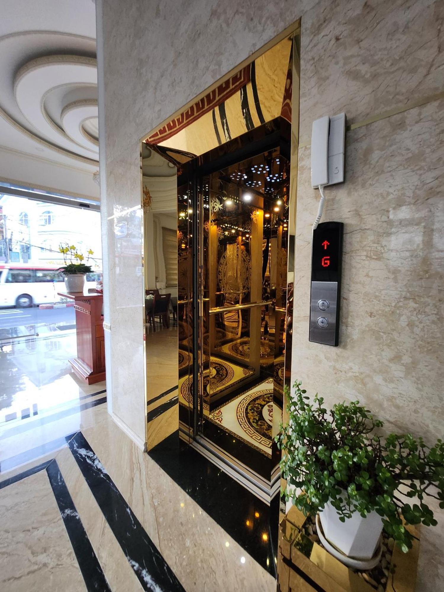 Crown Dalat Hotel Bagian luar foto
